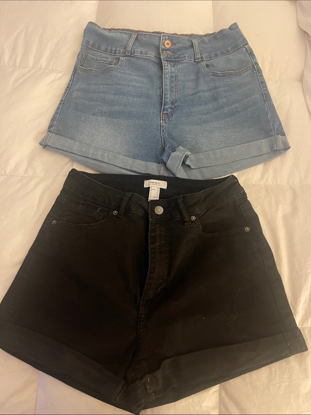 Forever 21  Blue/Black Denim Shorts Set S30 NWOT call out 1 button missing